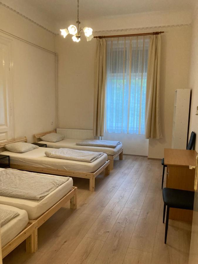 Gogol24 Hostel Szeged Exterior photo