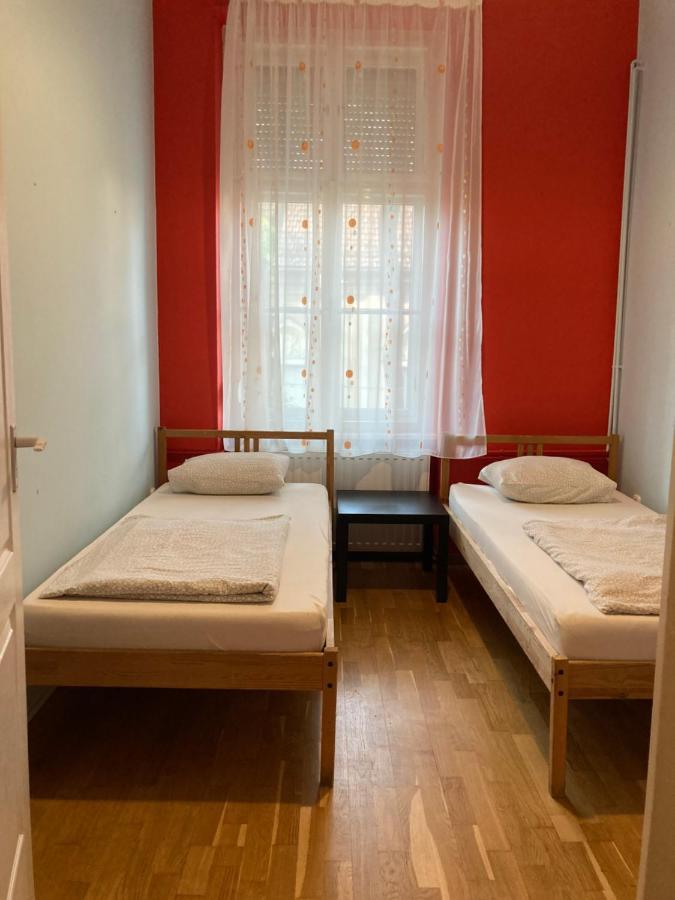 Gogol24 Hostel Szeged Exterior photo